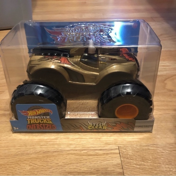 Hot Wheels Monster Truck Oversized Steer Clear 1:24 Metal NEW Kids Toy - Picture 2 of 4